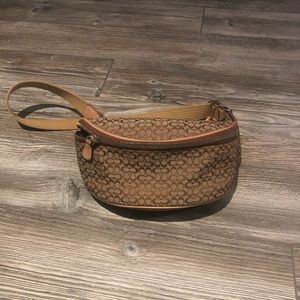 Coach Fanny Back - Authentic